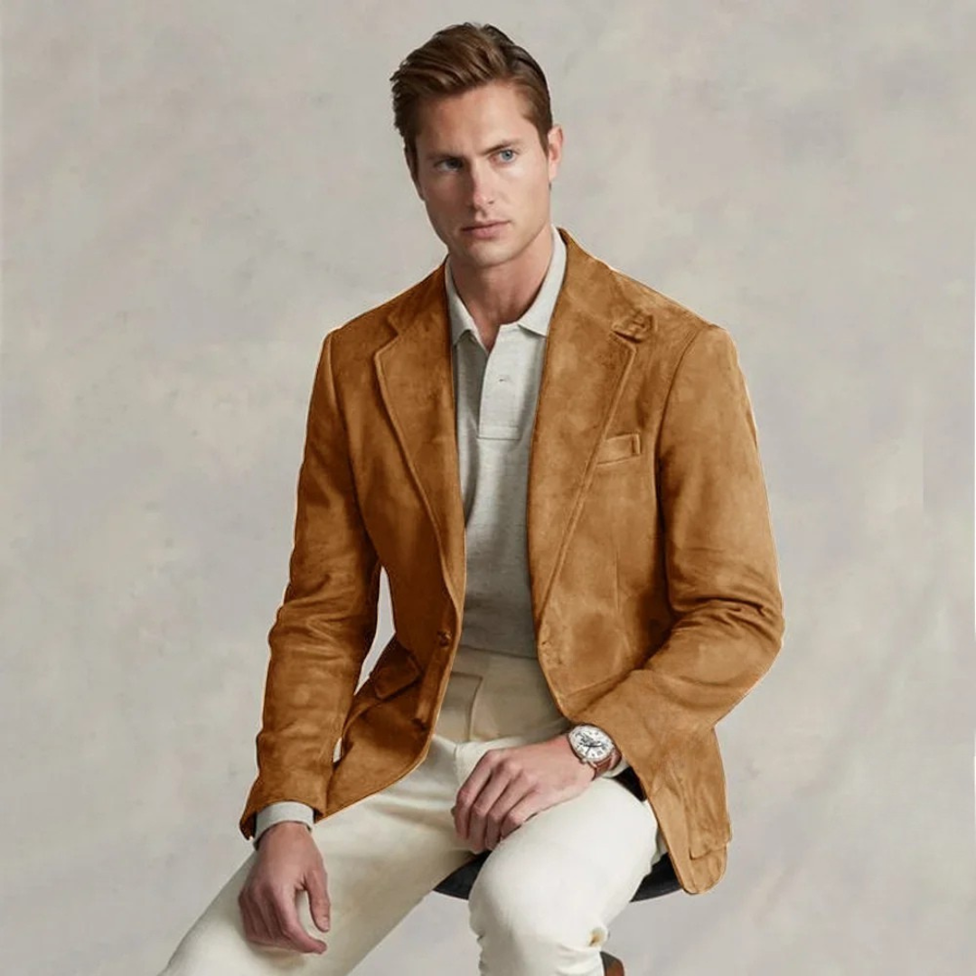 HENNING IN STYLISH BLAZER